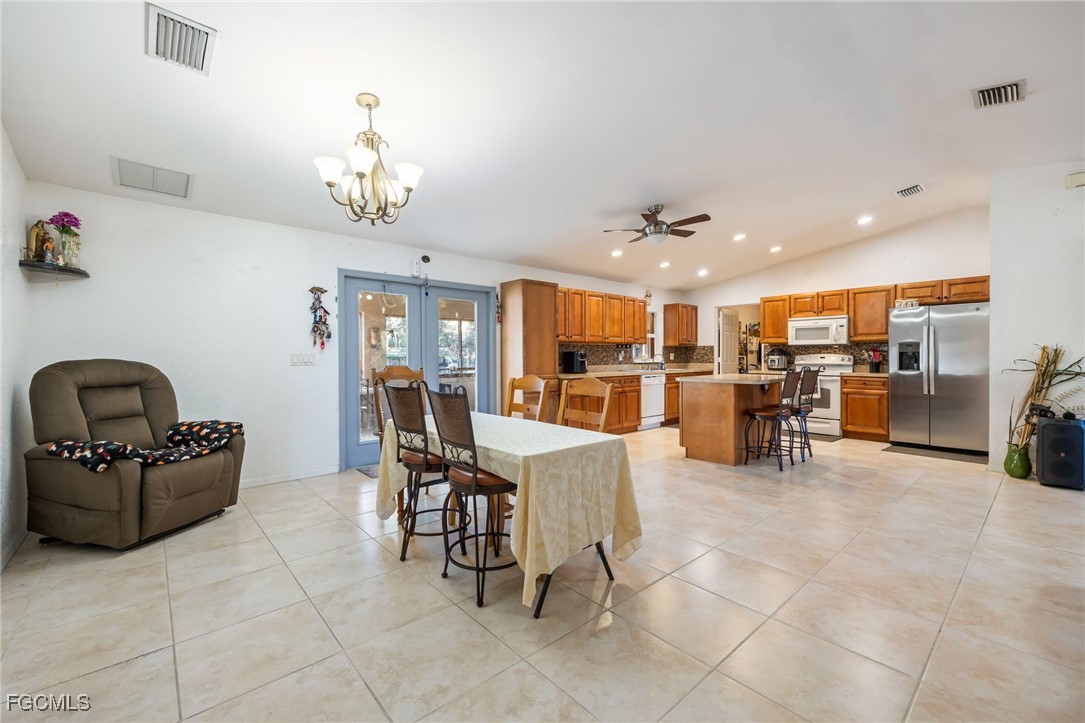 3 Bed SingleFamilyResidence for Sale in Clewiston, FL — photo 9