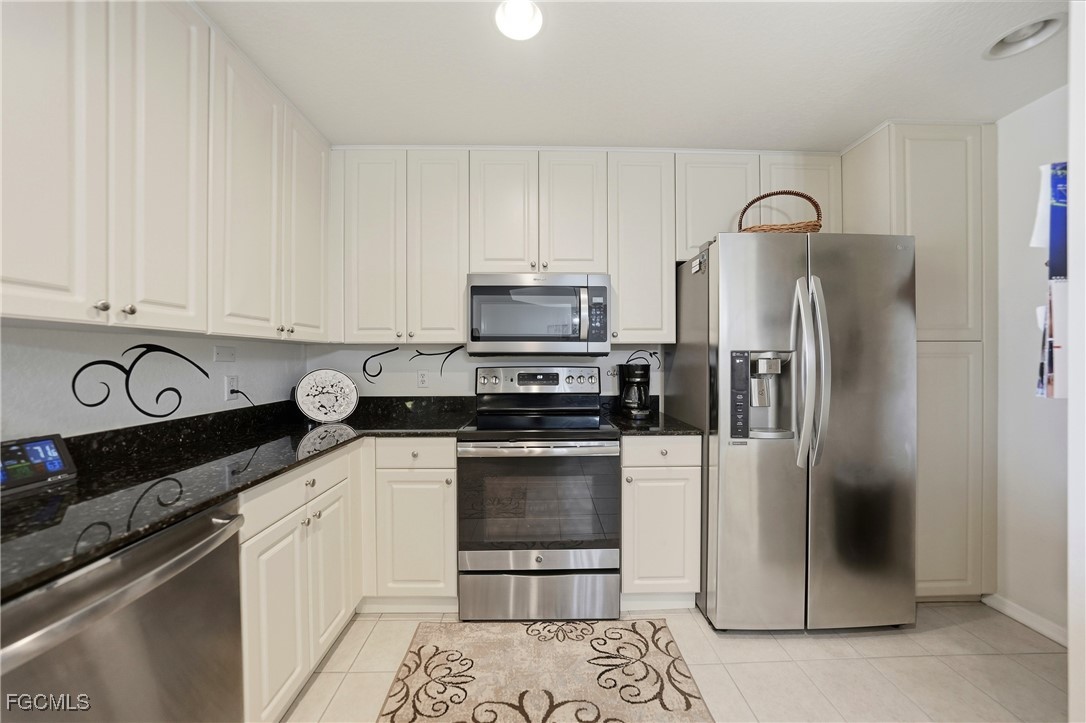3 Bed Waterfront Home for Sale in Punta Gorda, FL, $279,000 — photo 9