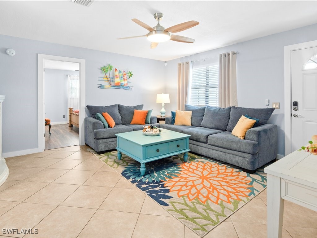 3 Bed SingleFamilyResidence for Sale in Naples, photo 9
