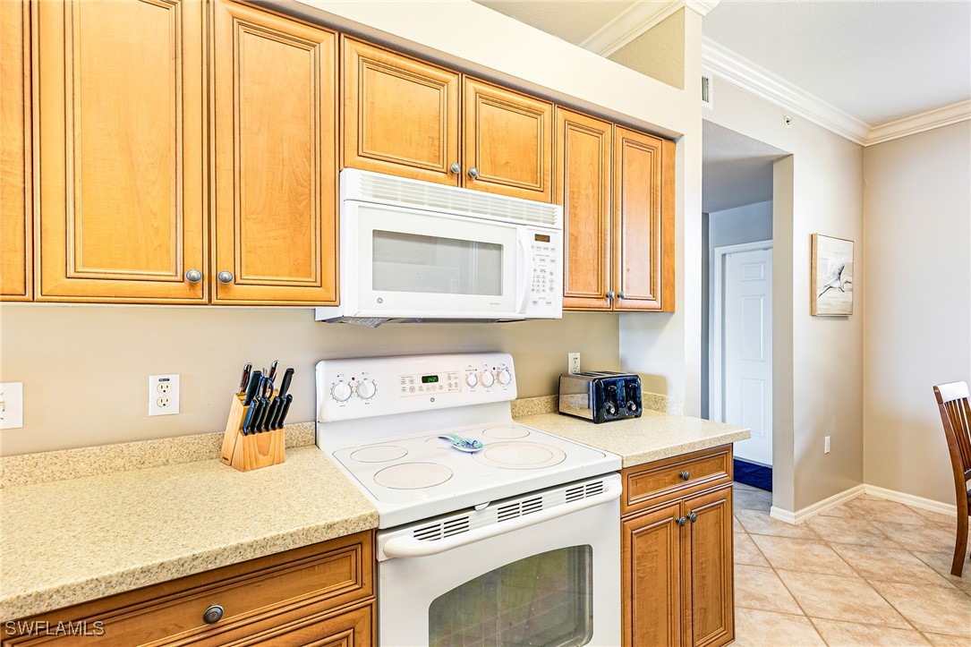 2 Bed Waterfront Home for Sale in Bella Terra, FL, $299,000 — photo 9