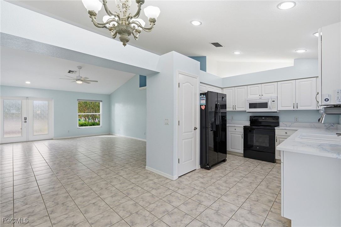 3 Bed Pool Home for Sale in Cape Coral, photo 9