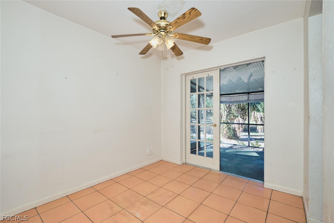 3 Bed SingleFamilyResidence for Sale in Naples, photo 9