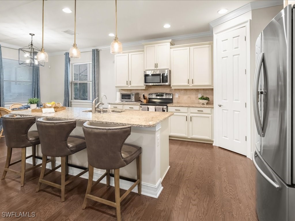 3 Bed SingleFamilyResidence for Sale in Naples, FL, $699,000 — photo 9