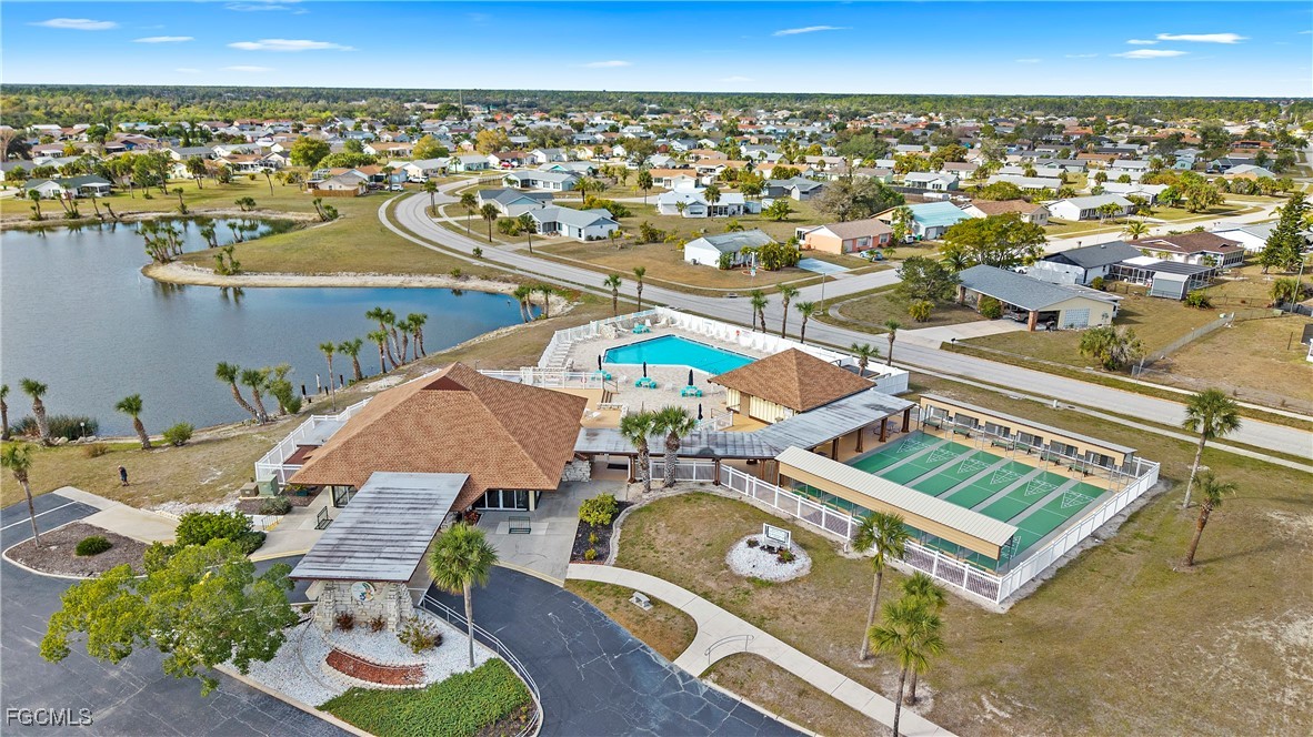 2 Bed SingleFamilyResidence for Sale in Gulf Cove, photo 9