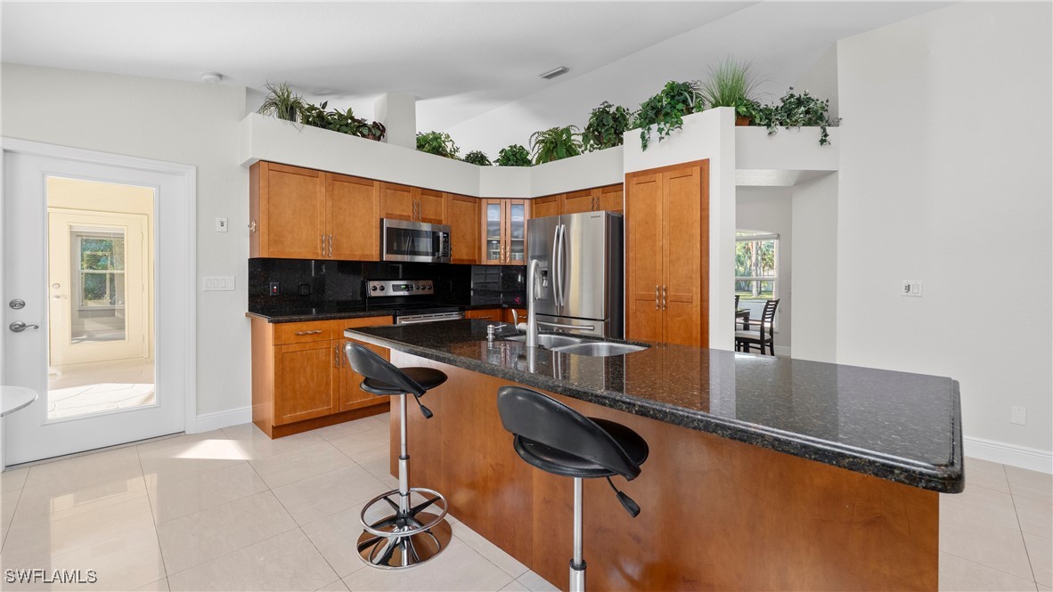6 Bed Pool Home for Sale in Naples, FL, $1,000,000 — photo 9