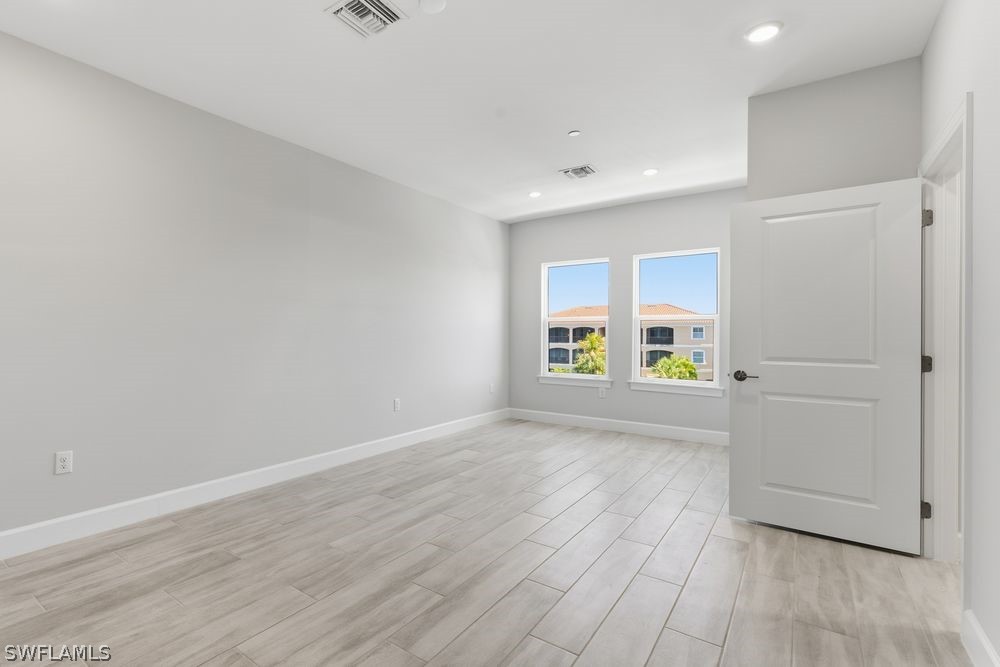 4 Bed Waterfront Home for Sale in Seahaven, photo 9