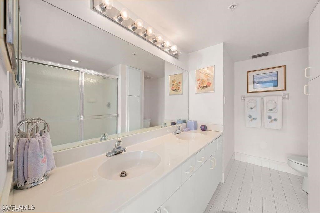 3 Bed Waterfront Home for Sale in Hibiscus Pointe, FL — photo 9