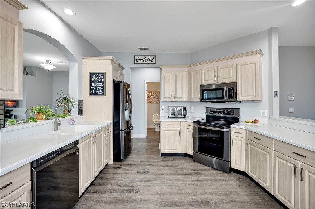 2 Bed Waterfront Home for Sale in Naples, photo 9