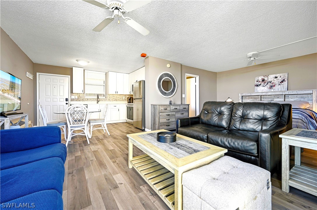 1 Bed Waterfront Home for Sale in Beach And Tennis Club, photo 9
