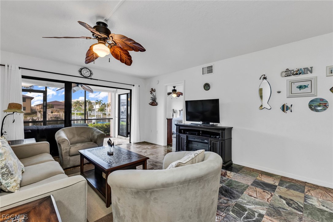 2 Bed Waterfront Home for Sale in Punta Gorda, FL, $275,000 — photo 9