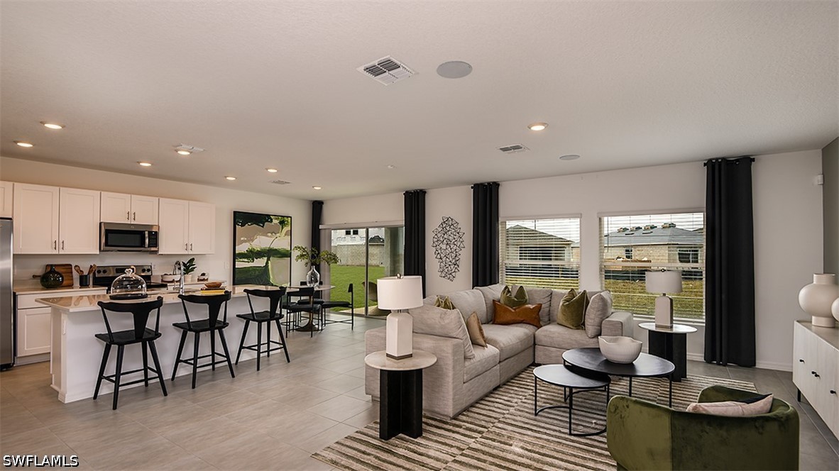 3 Bed SingleFamilyResidence for Sale in Solena, FL, $299,990 — photo 9