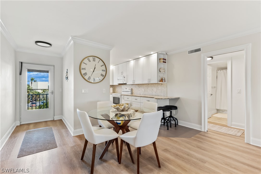2 Bed Condominium for Sale in Naples, FL, $289,900 — photo 9