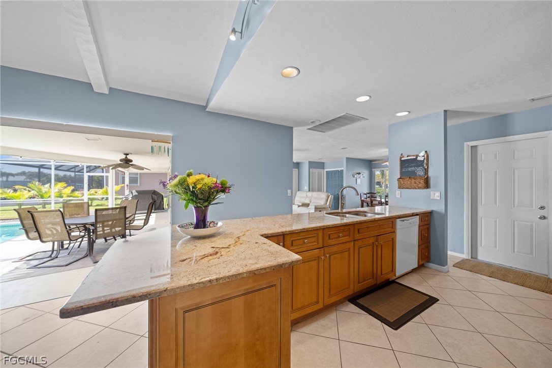 3 Bed Pool Home for Sale in Cape Coral, photo 9