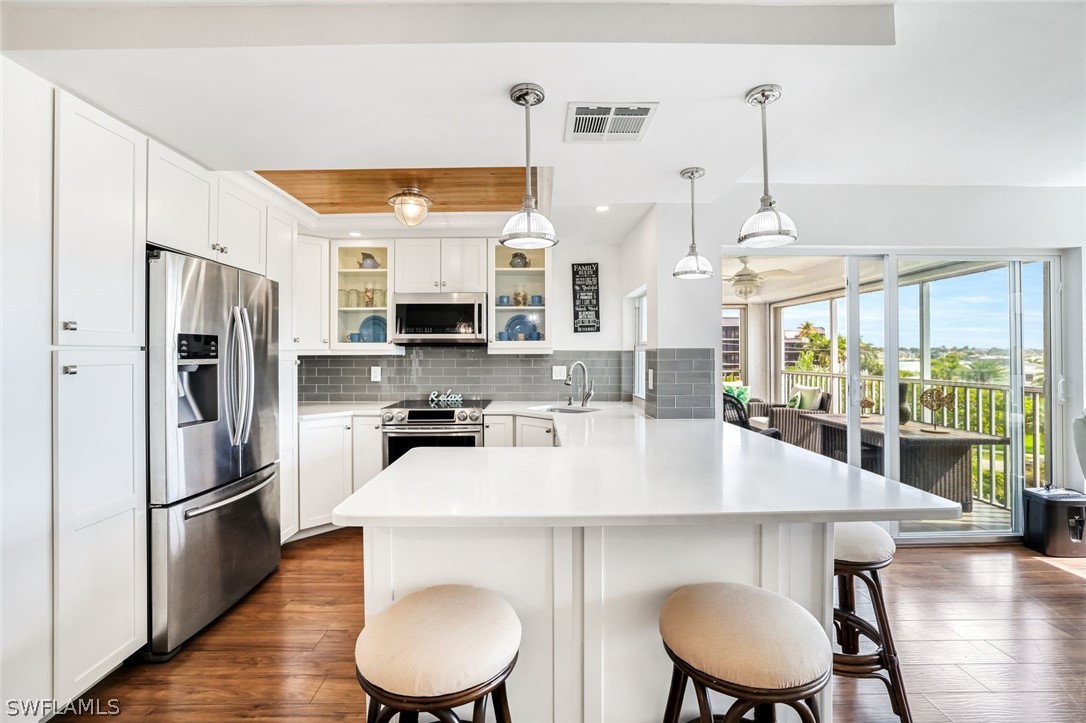 3 Bed Condominium for Sale in Marco Island, photo 9