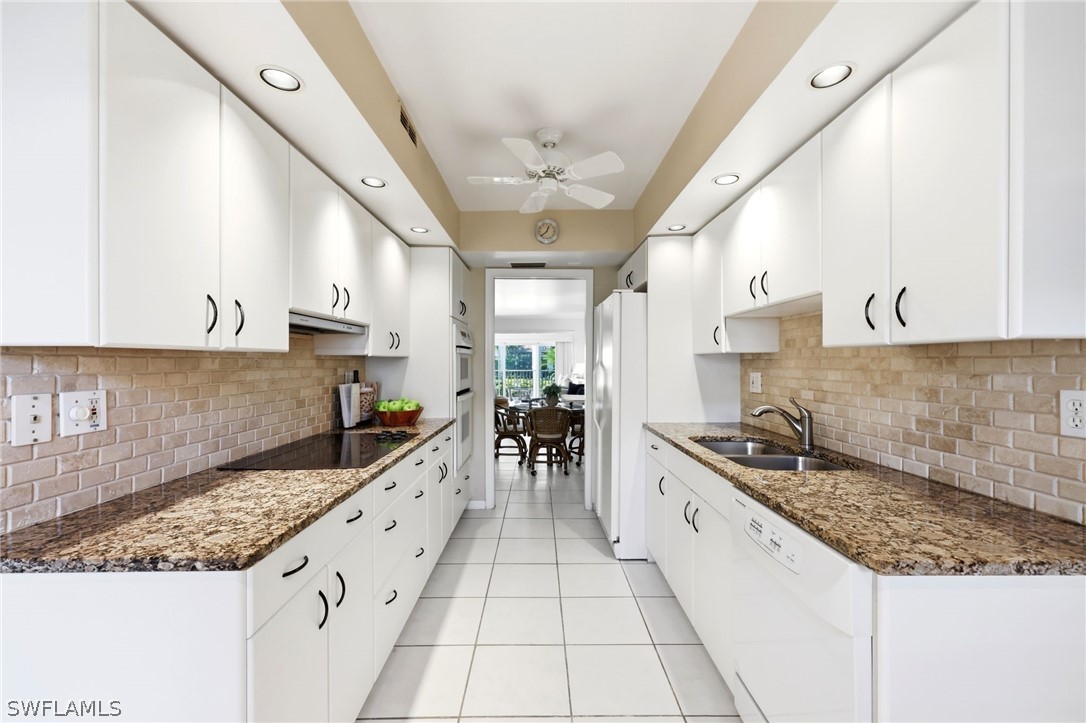2 Bed Condominium for Sale in Naples, photo 9
