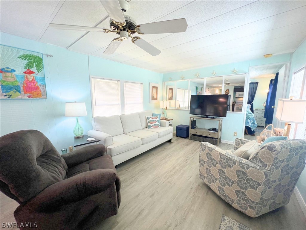 2 Bed ManufacturedHome for Sale in Naples, FL, $105,000 — photo 9