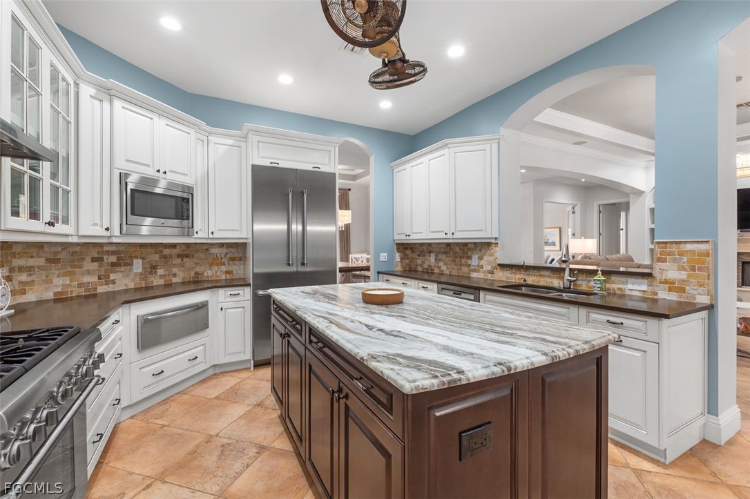 3 Bed Pool Home for Sale in River Point, FL — photo 9