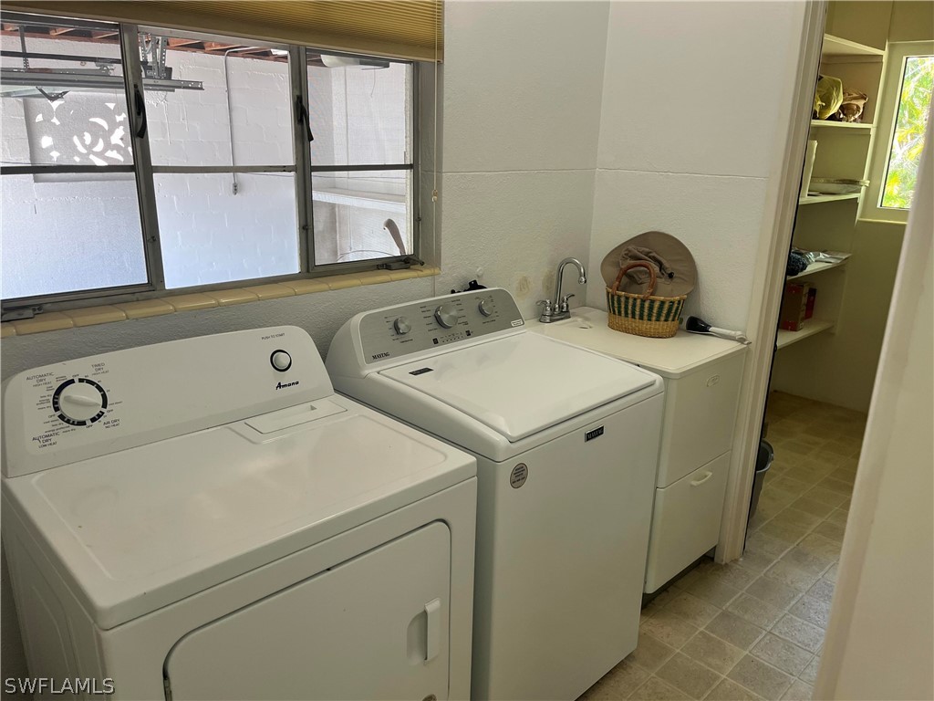 3 Bed SingleFamilyResidence for Sale in Edison Park, FL — photo 9