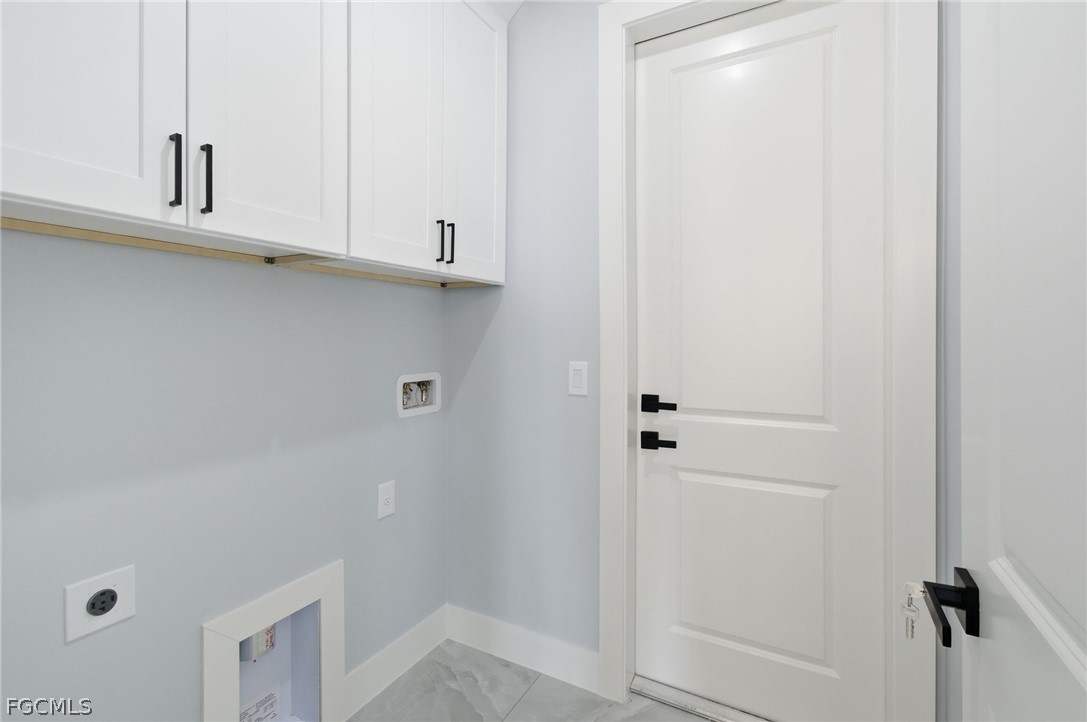 3 Bed SingleFamilyResidence for Sale in Lehigh Acres, FL — photo 9