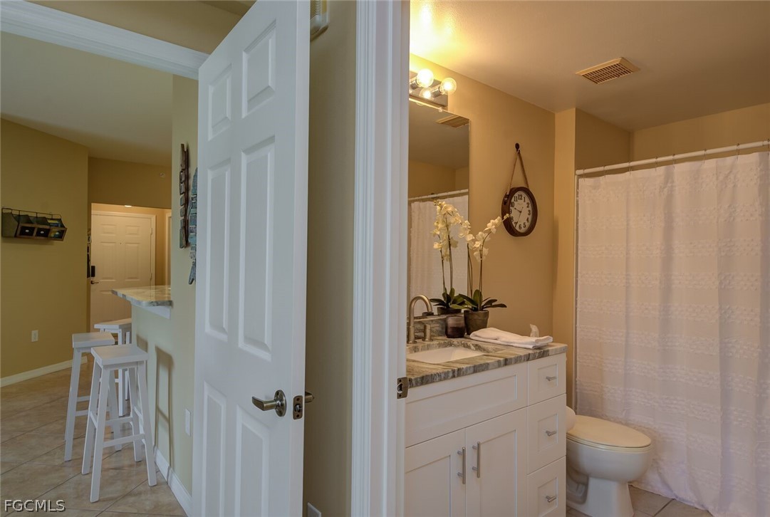 2 Bed Waterfront Home for Sale in Fort Myers, photo 9
