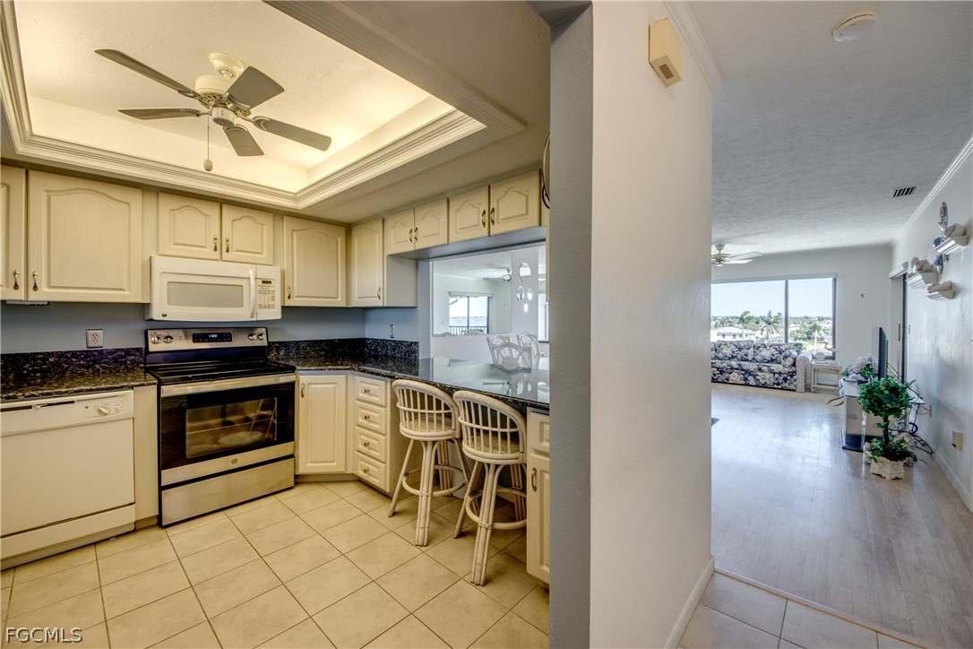 2 Bed Waterfront Home for Sale in Rivers Condo, FL, $299,900 — photo 9