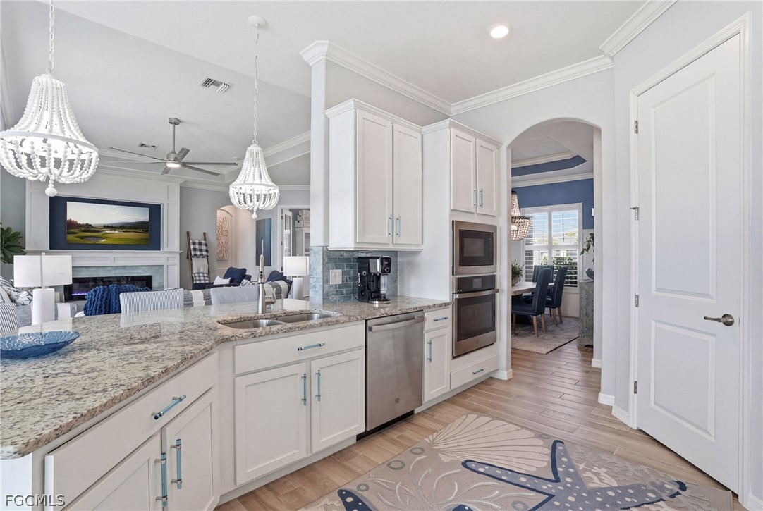 4 Bed SingleFamilyResidence for Sale in Punta Gorda, photo 9