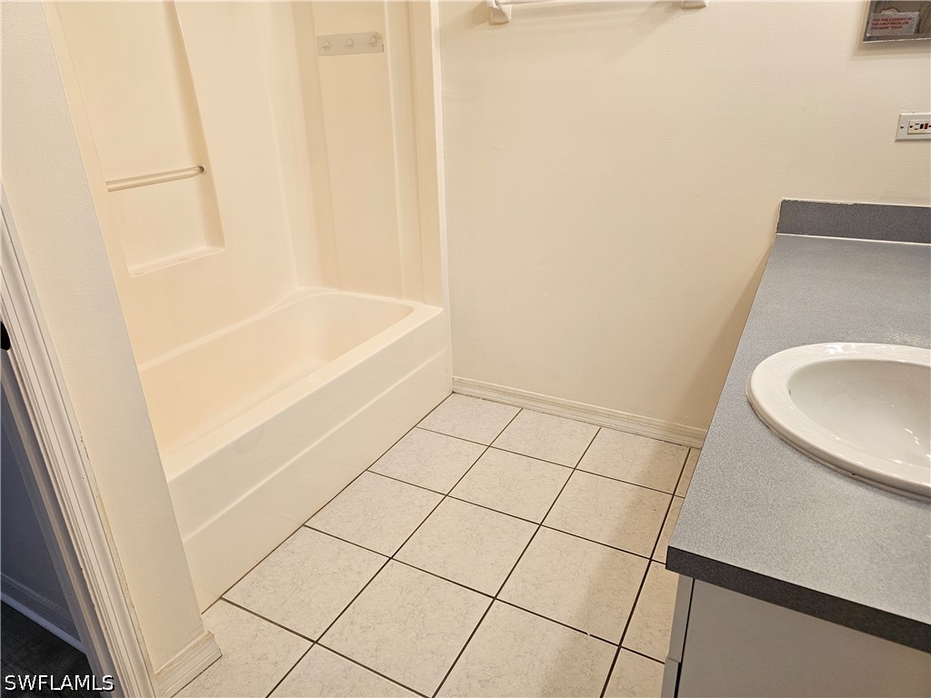 3 Bed SingleFamilyResidence for Sale in San Carlos Park, FL — photo 9