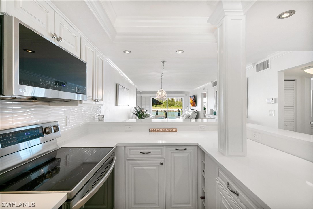 2 Bed Waterfront Home for Sale in Marco Island, photo 9