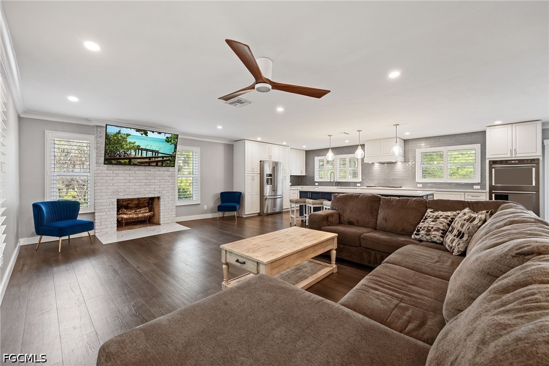 4 Bed SingleFamilyResidence for Sale in Buckingham, FL — photo 9