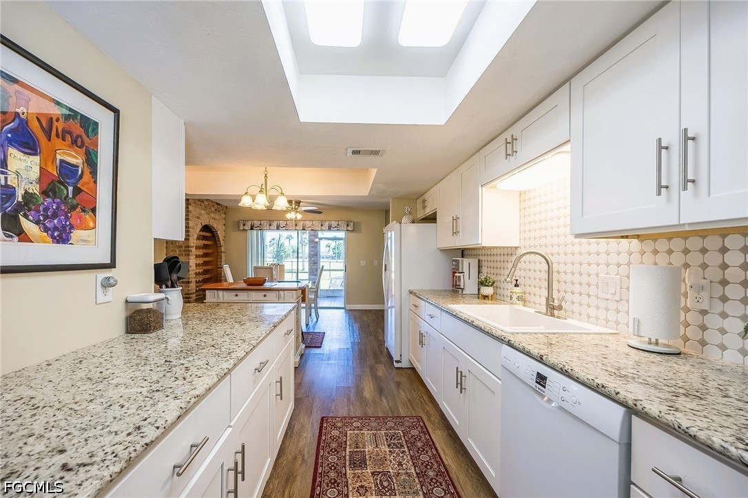 4 Bed SingleFamilyResidence for Sale in Cape Coral, photo 9