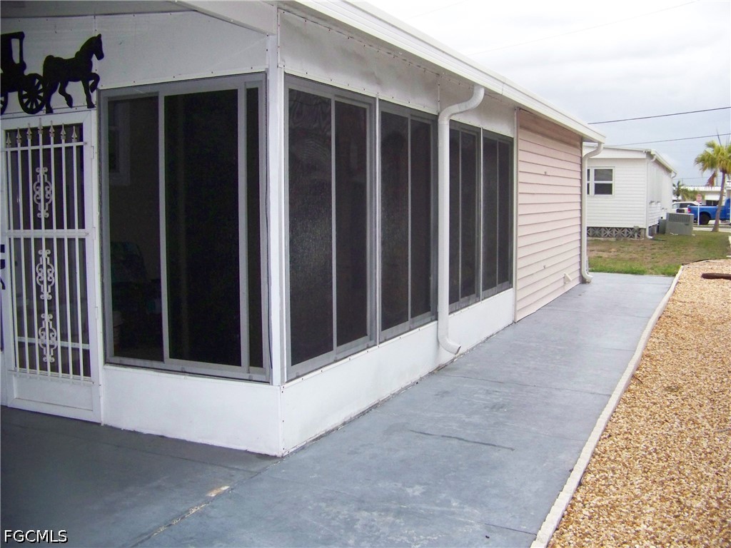 2 Bed ManufacturedHome for Sale in Carriage Village, photo 9