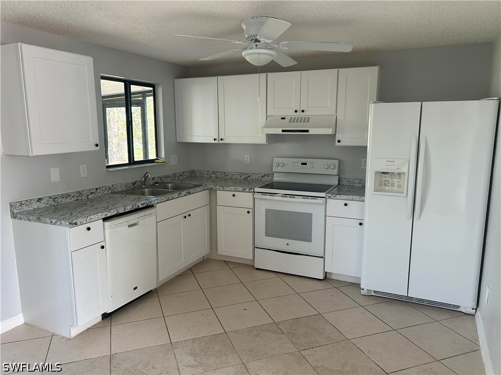 2 Bed SingleFamilyResidence for Sale in San Carlos Park, photo 9