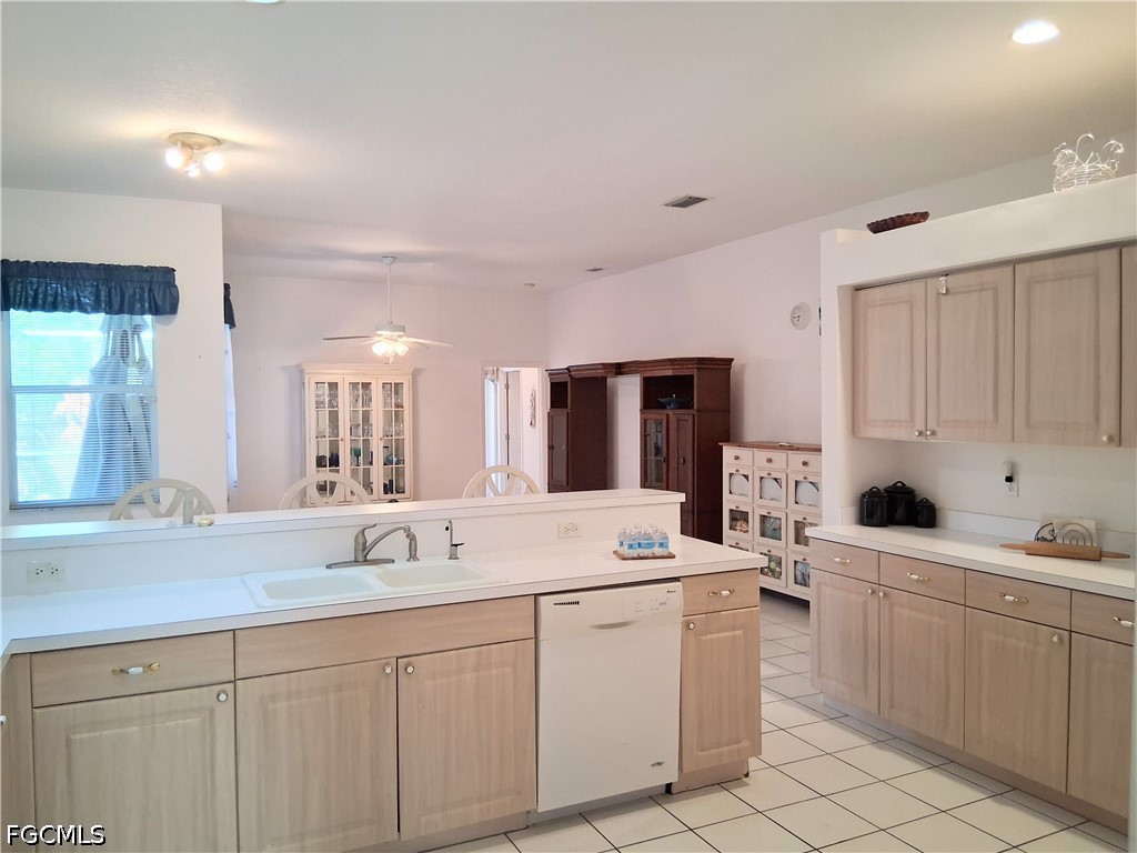 4 Bed Pool Home for Sale in Lehigh Acres, photo 9