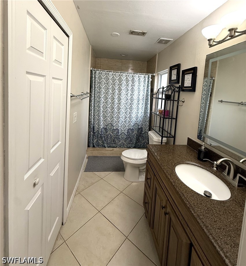 4 Bed SingleFamilyResidence for Sale in Naples, photo 9