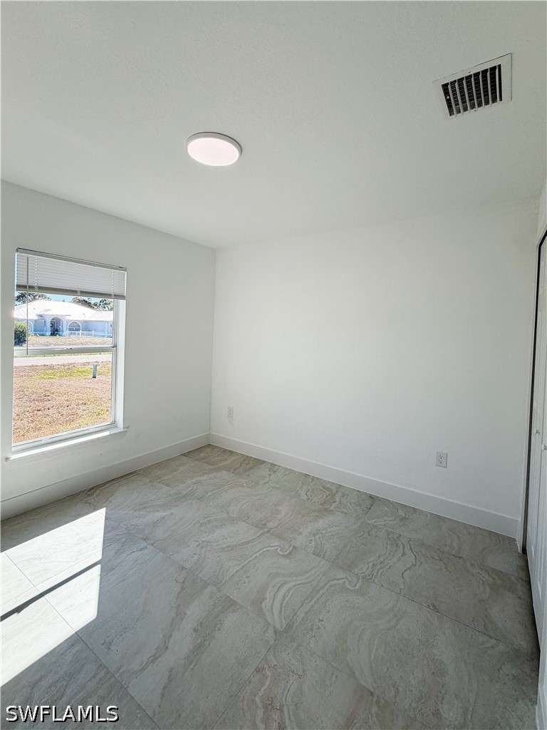 3 Bed SingleFamilyResidence for Sale in Southwood, photo 9