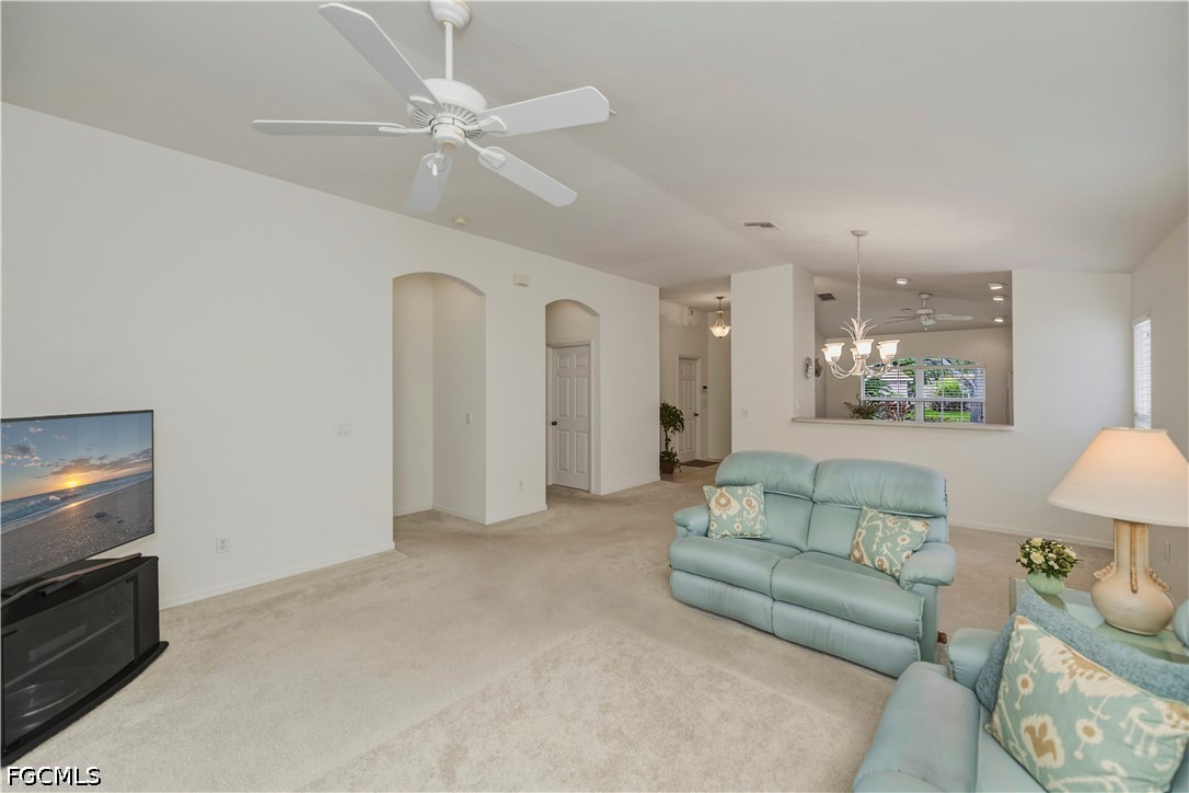 3 Bed SingleFamilyResidence for Sale in Fort Myers, photo 9