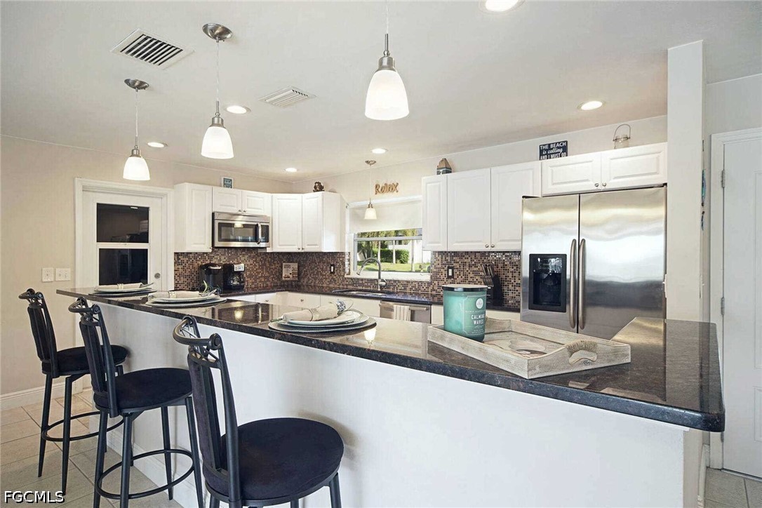 3 Bed Pool Home for Sale in Cape Coral, photo 9