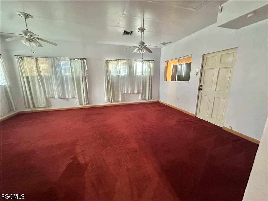 2 Bed SingleFamilyResidence for Sale in Fort Myers, photo 9