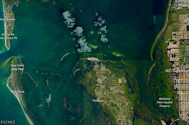 Waterfront Home for Sale in Cape Coral, FL, $139,000 — photo 9