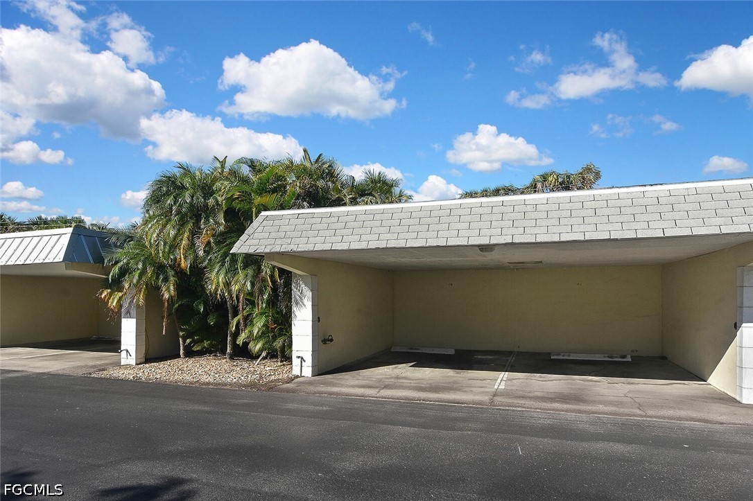 2 Bed Waterfront Home for Sale in Fort Myers, photo 9