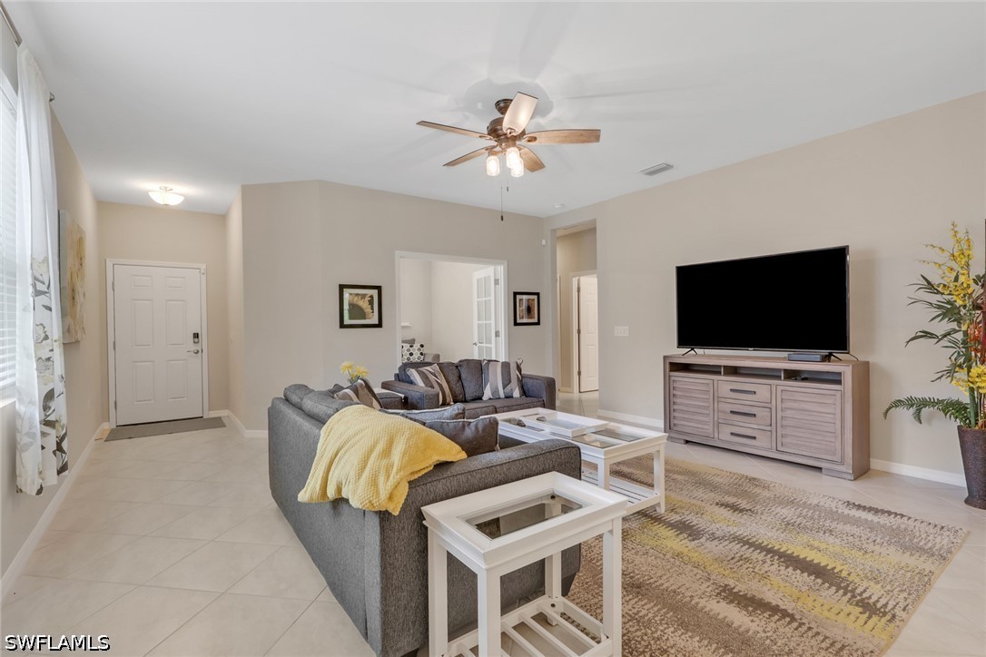 2 Bed SingleFamilyResidence for Sale in Alva, photo 9