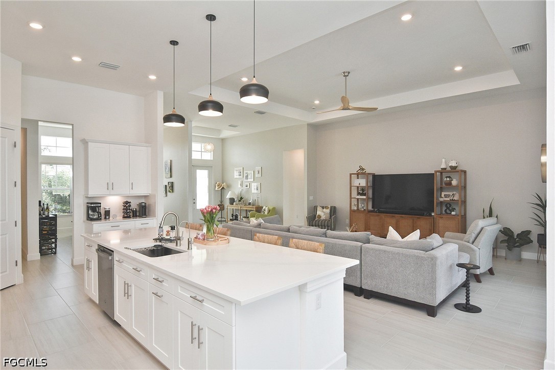 4 Bed Pool Home for Sale in Wildblue, photo 9