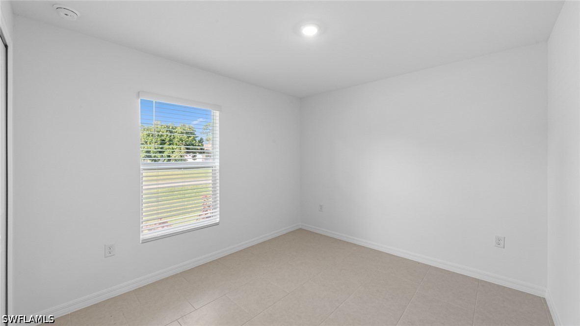 4 Bed SingleFamilyResidence for Sale in Lehigh Acres, photo 9