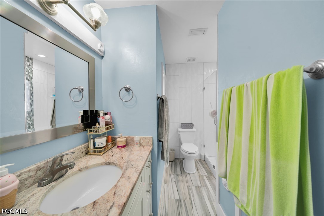 5 Bed SingleFamilyResidence for Sale in Lehigh Acres, FL — photo 9