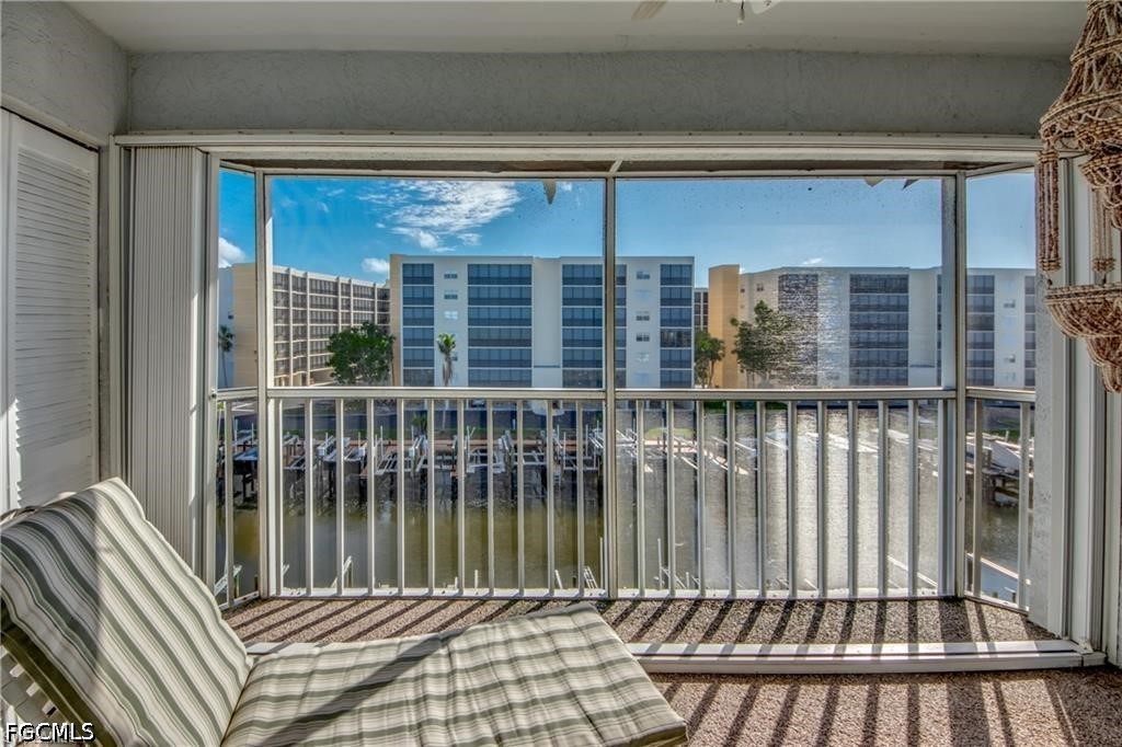 2 Bed Waterfront Home for Sale in Fort Myers Beach, FL — photo 9
