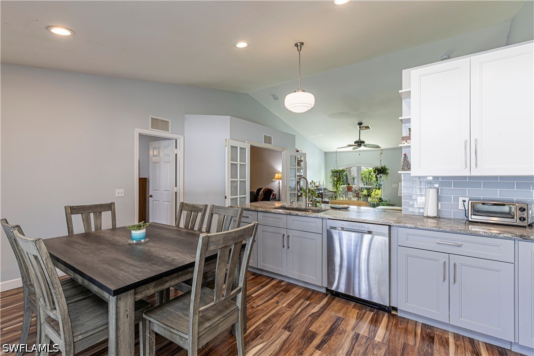 3 Bed Pool Home for Sale in Cape Coral, photo 9
