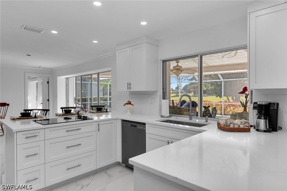 3 Bed Pool Home for Sale in Torrey Pines, photo 9