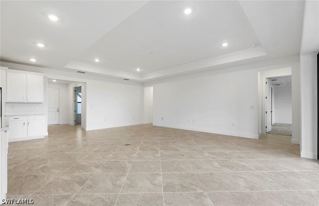 3 Bed Pool Home for Sale in Country Club, photo 9