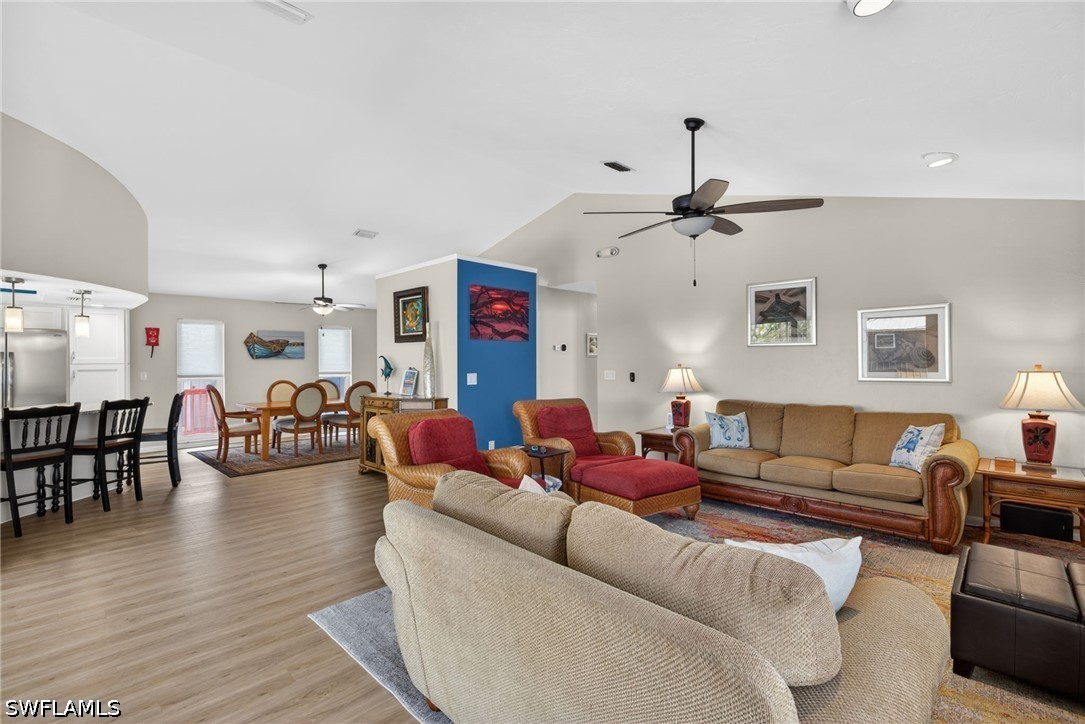 3 Bed Pool Home for Sale in Gulf Heights, photo 9