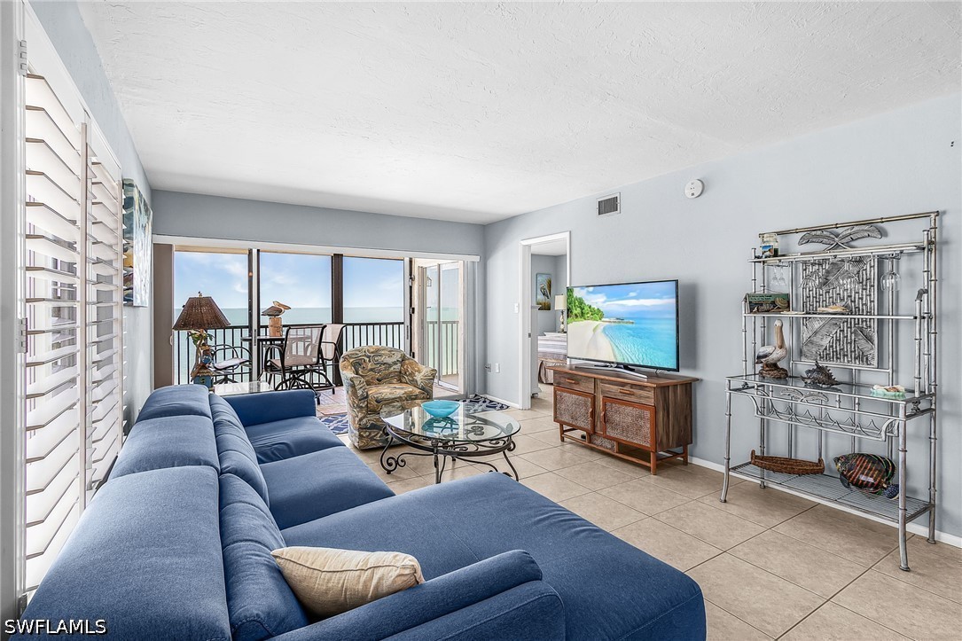 2 Bed Waterfront Home for Sale in Windsong, FL, $635,000 — photo 9